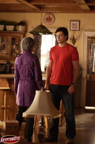 Illustration for article titled Who's Kissing Clark In Next Week's Smallville Episode?